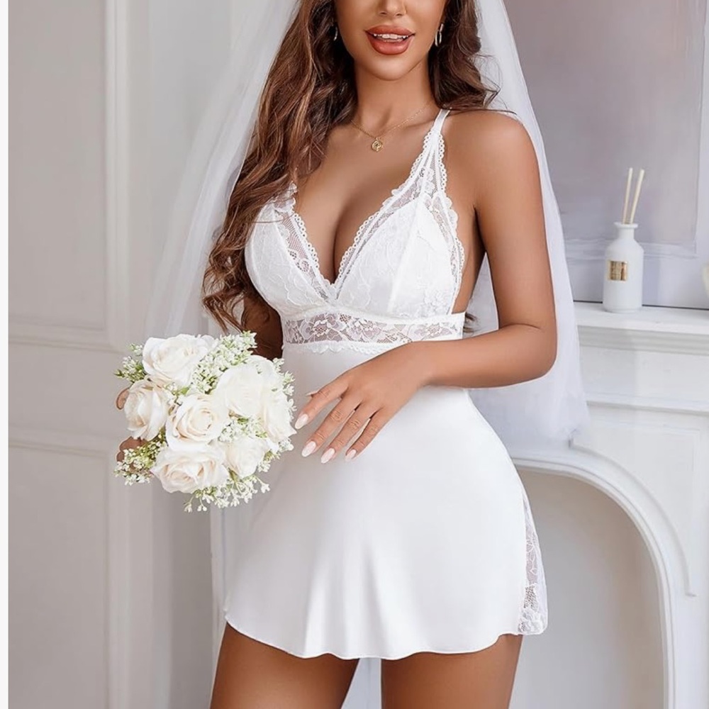 Chic Nation White Lace Chemise